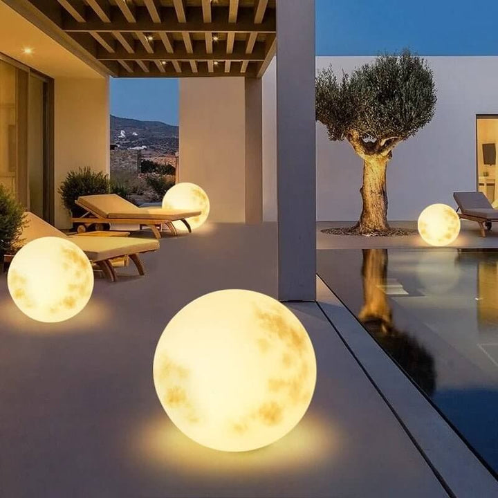 Gartenlampe in Mondform