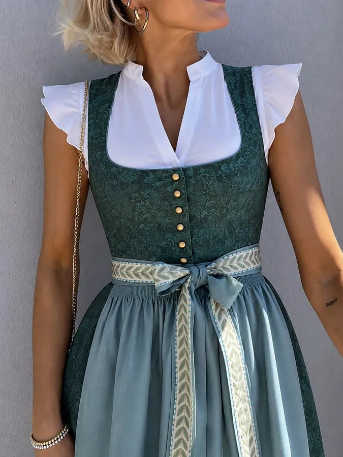 Gewebtes Kleid mit vorn abgerundetem Saum und Schnürung