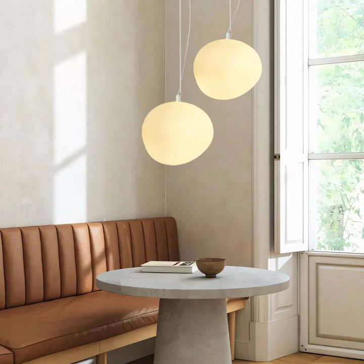Pendelleuchte aus weißem Stein - Modern und minimalistisch