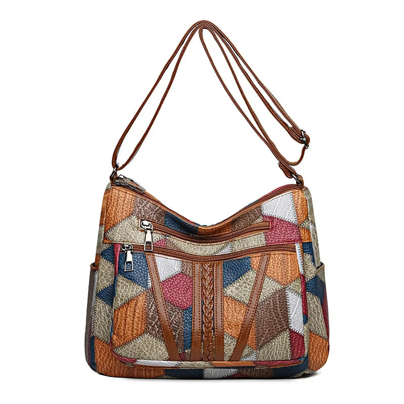 Patchwork-Tasche für den Alltag mit Einsätzen aus Kunstleder.
