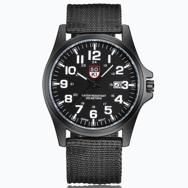 Robuste Uhr im Militärstil mit beleuchtetem Zifferblatt