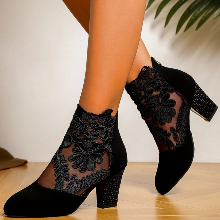 High Heels mit gesticktem Spitzendesign