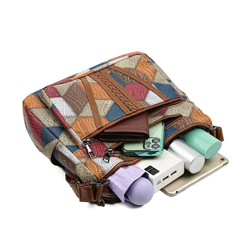 Patchwork-Tasche für den Alltag mit Einsätzen aus Kunstleder.