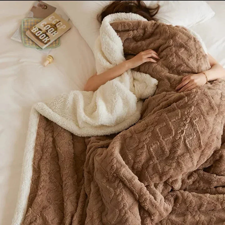 Dicke Winterdecke aus Lammwolle - WarmWool