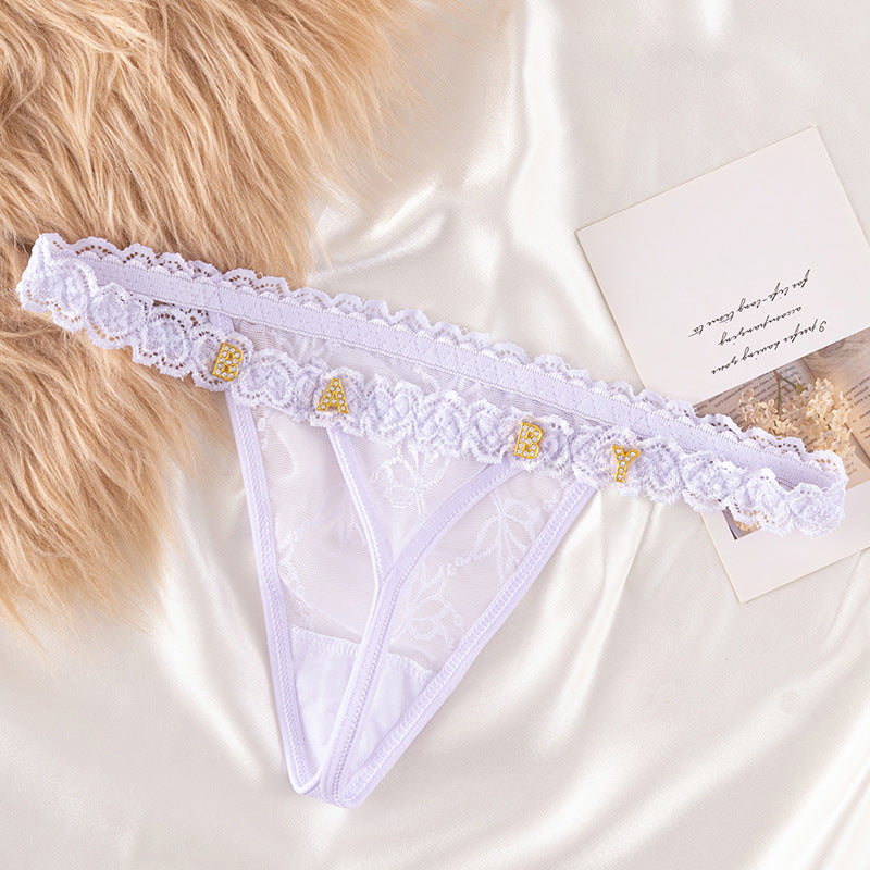 LaceFlair personalisierte Spitzen‑Dessous mit Kristallbuchstaben