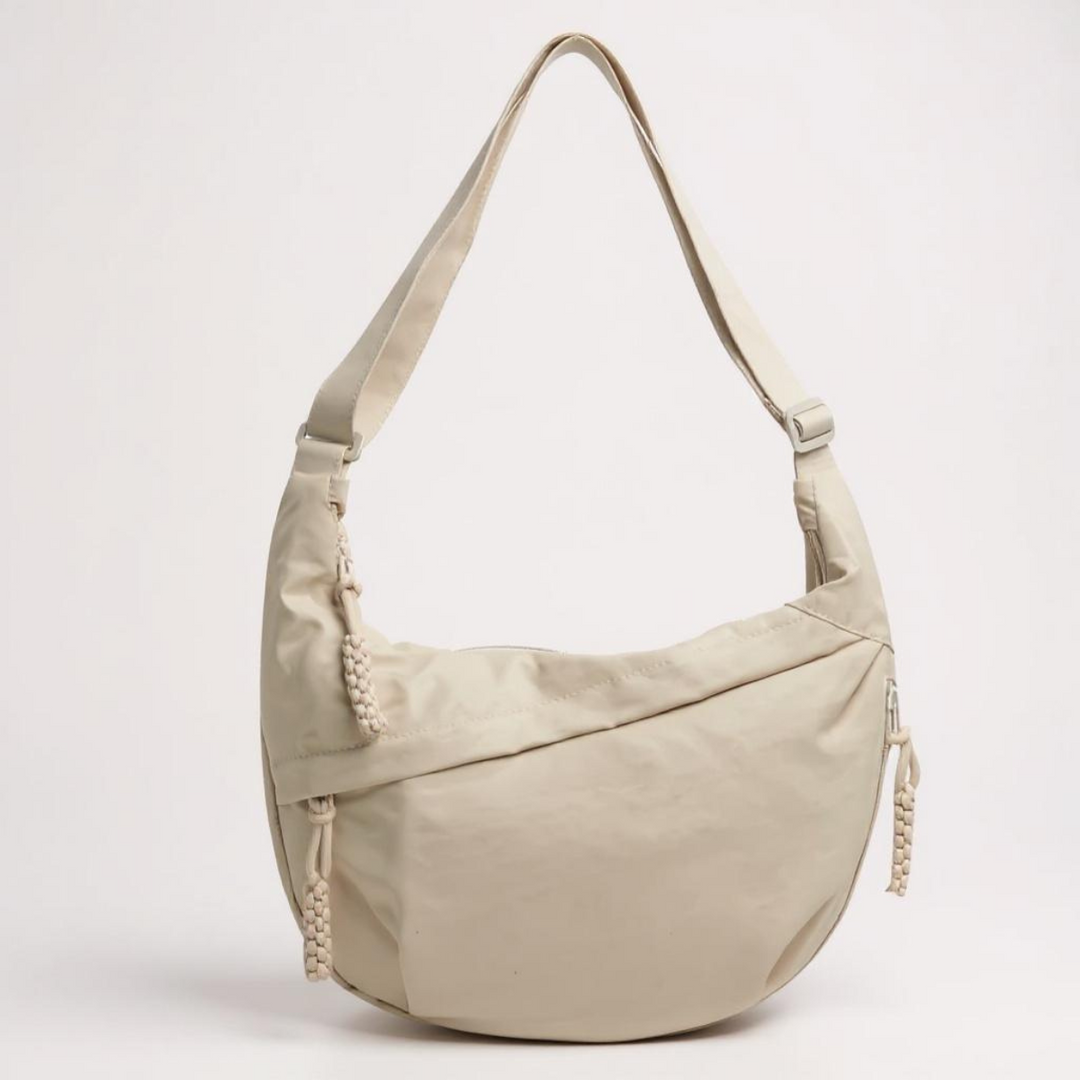 Crescent-Schultertasche – aus nachhaltigem Nylon mit verstellbarem Schulterriemen