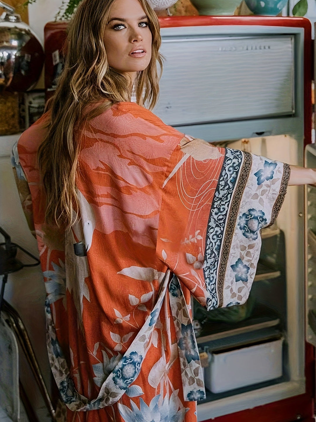 Kimono mit rotem Blumenprint - Isabella