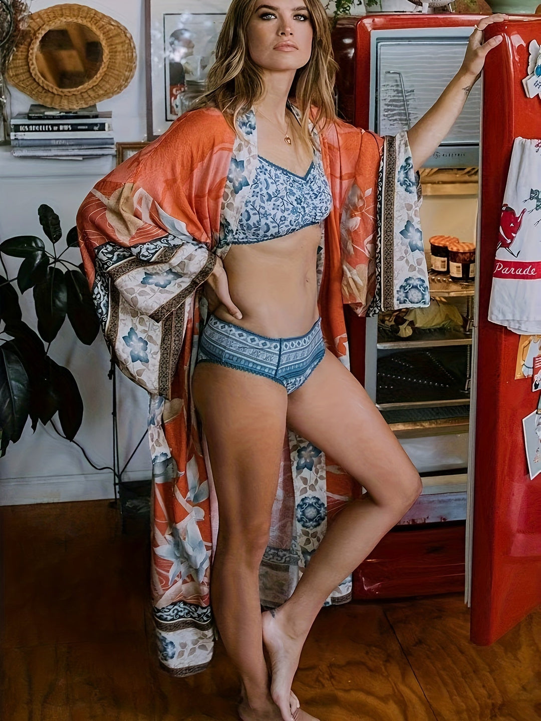 Kimono mit rotem Blumenprint - Isabella