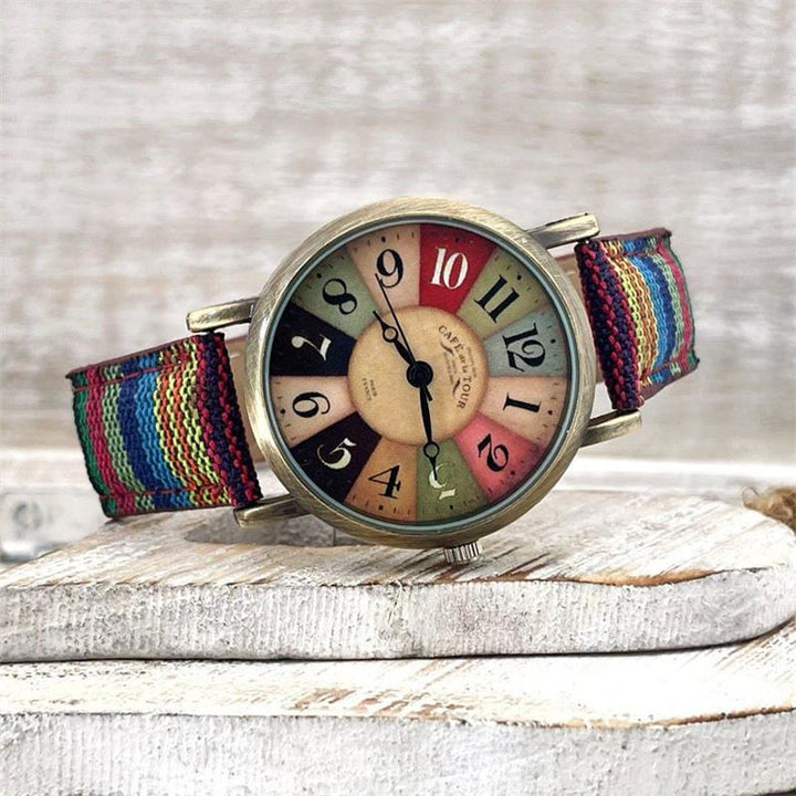 Uhr mit mehrfarbigem Regenbogenmuster und geflochtenem Armband – Elyvra