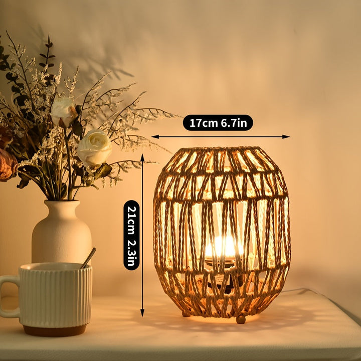 Boho-Tischlampe aus Rattan – Handgefertigter Lichtakzent für Schlafzimmer oder Wohnbereich