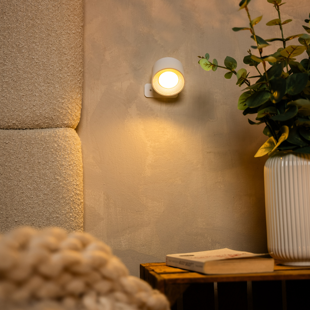 Kabellose LED-Wandlampe mit 360°-Drehung, Touch-Dimmung, 3 Lichtfarben und USB-C-Akku