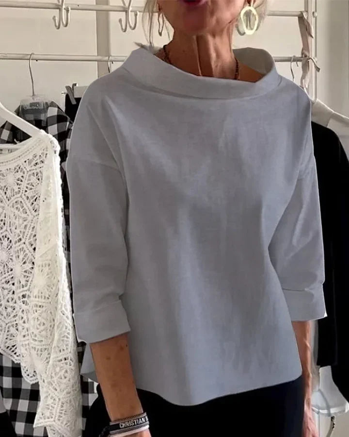 Lässiges Oberteil mit breitem Revers und halbem Rollkragen für einen stilvollen Look