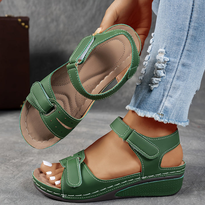 Bequeme orthopädische Sandalen