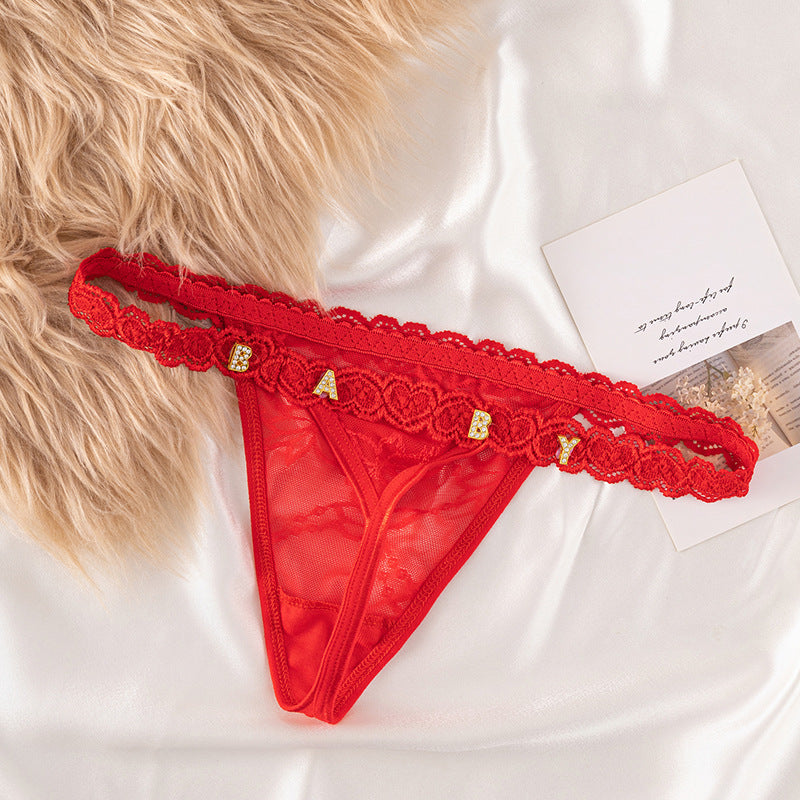 LaceFlair personalisierte Spitzen‑Dessous mit Kristallbuchstaben