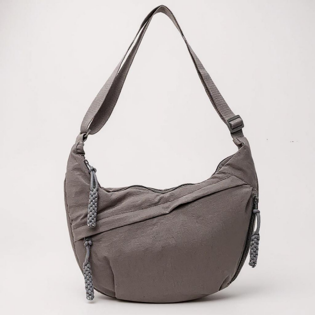 Crescent-Schultertasche – aus nachhaltigem Nylon mit verstellbarem Schulterriemen