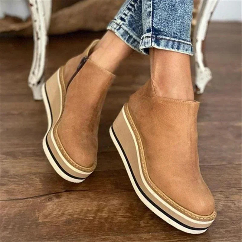 Damen-Keilabsatzstiefeletten mit Vintage-Charme