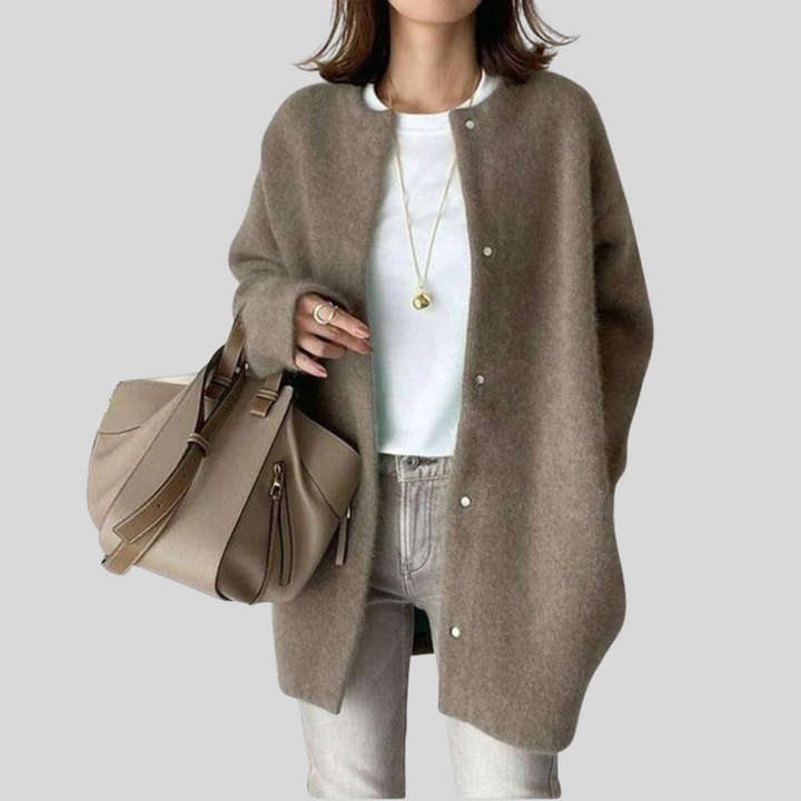 Elegante Strickjacke – Raffinierte Stricklage