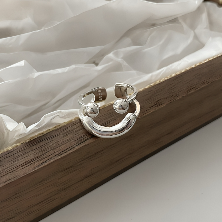 Smiley-Verstellring - Minimalistischer, stapelbarer Statement-Ring