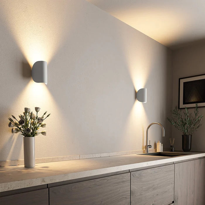 Verstellbare Up-Down-LED-Wandleuchte – warmes Ambientlicht, modernes Design