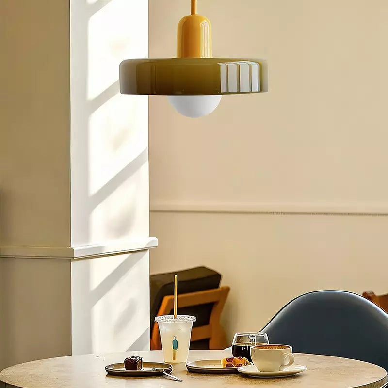 Bunte Hängeleuchte im Bauhaus-Stil - StiloGlas