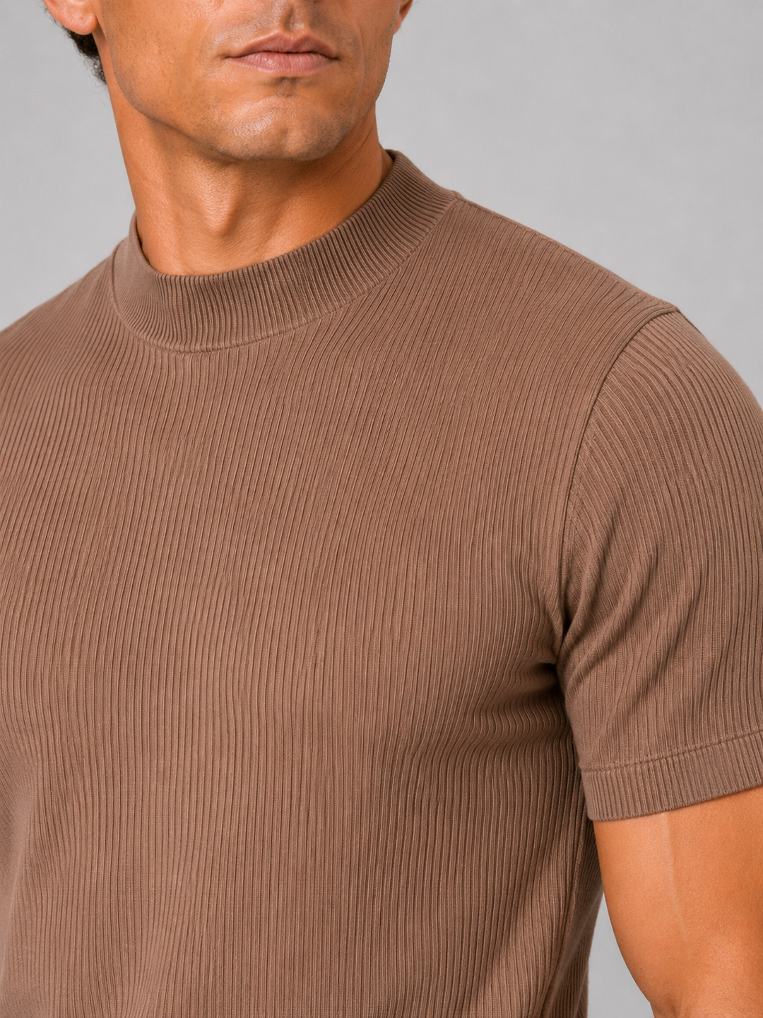 Herren-Ripp-T-Shirt mit Stehkragen – figurbetontes Stretch-Kurzarm-Top