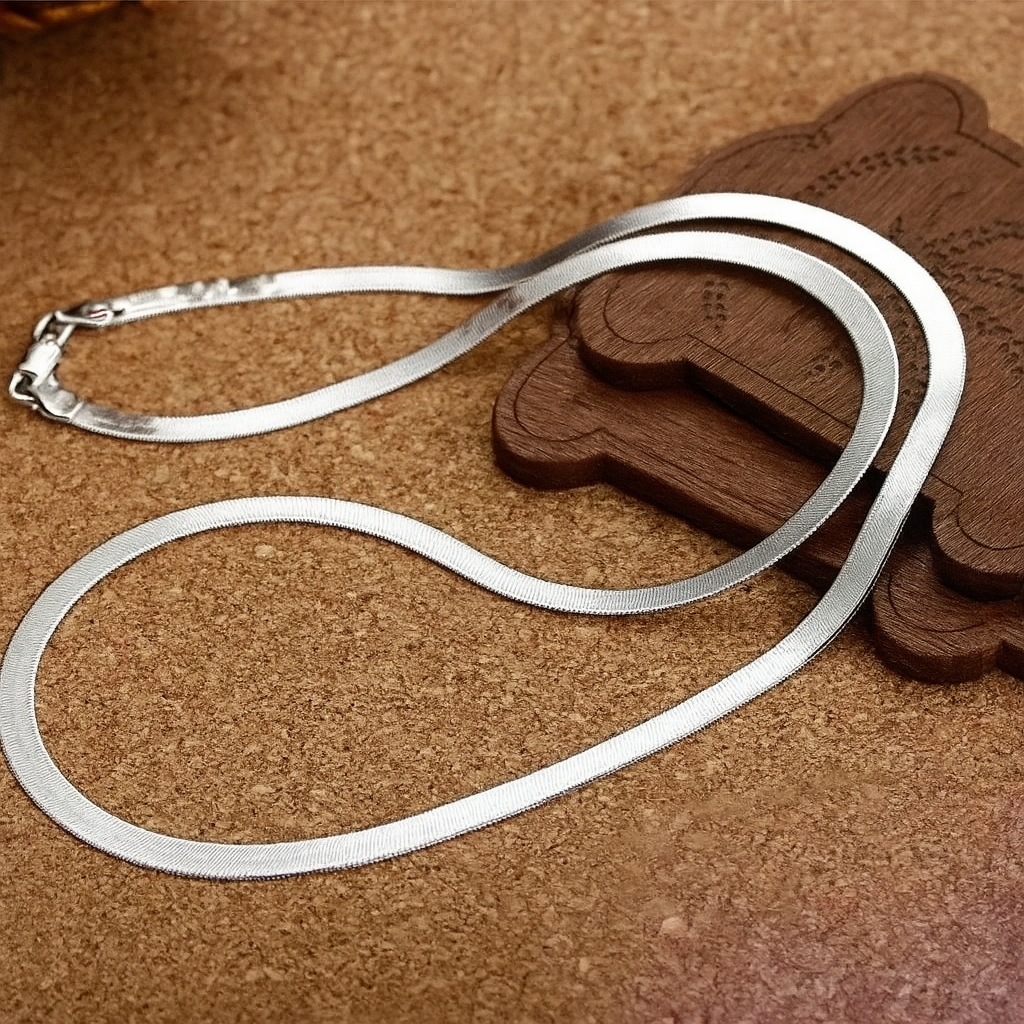 Sterling-Silber-Kette mit Klingenanhänger