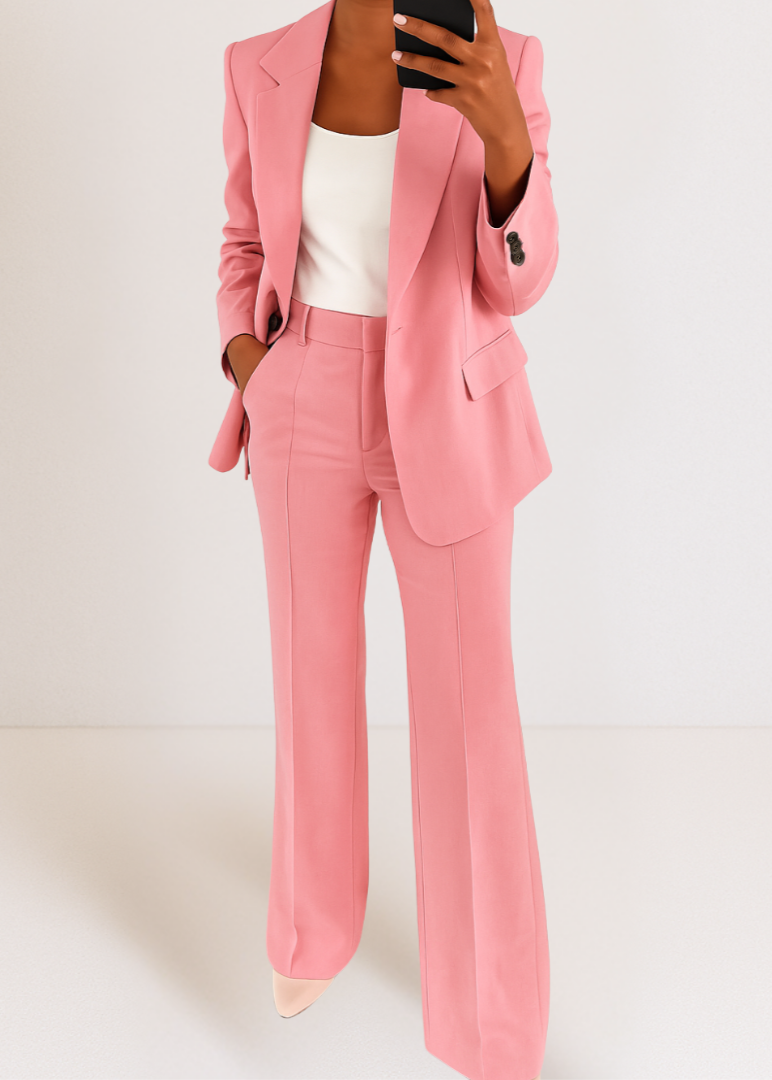 Damen-Zweiteiler: taillierter Blazer und Hose (Lounge-Set)