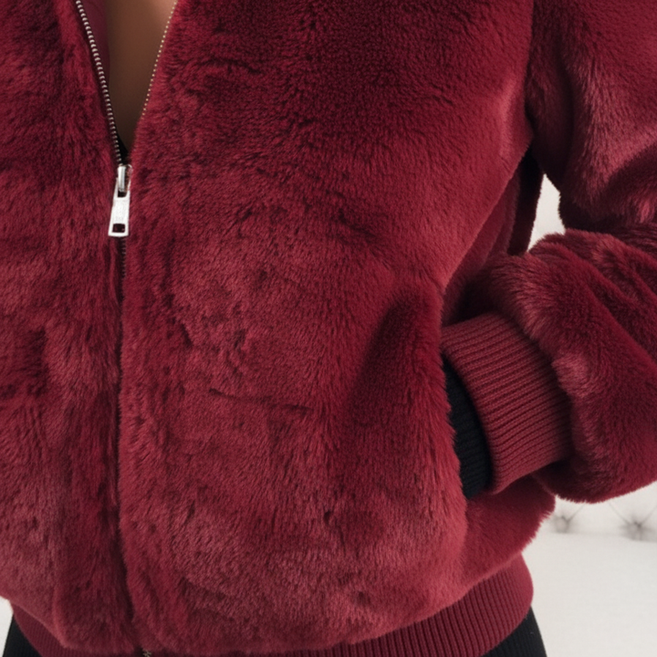 Flauschige Strickjacke mit Kapuze - Christina