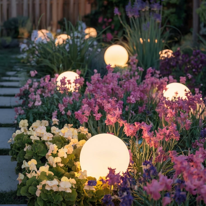 Solarbetriebene Gartenkugelleuchte – kabellose, wasserdichte Außenlampe