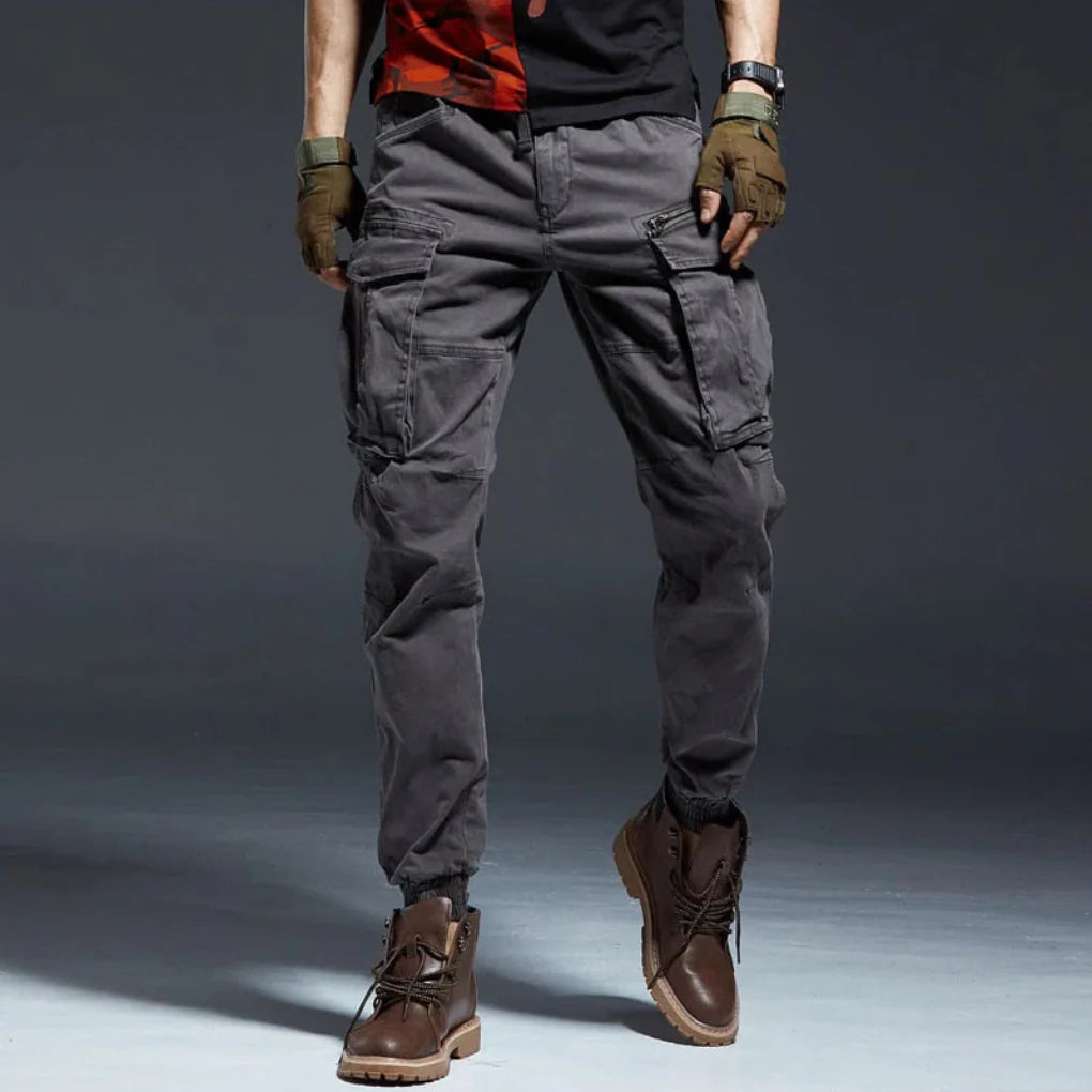 Herren-Cargohose mit mehreren Taschen