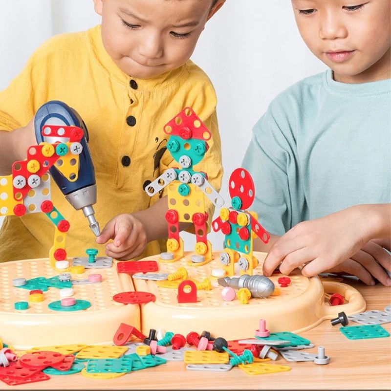 Montessori Werkzeugkasten-Set für Kinder mit Spielzeugbohrer, 204 Teile