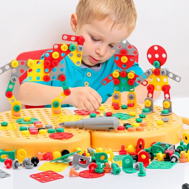 Montessori Werkzeugkasten-Set für Kinder mit Spielzeugbohrer, 204 Teile