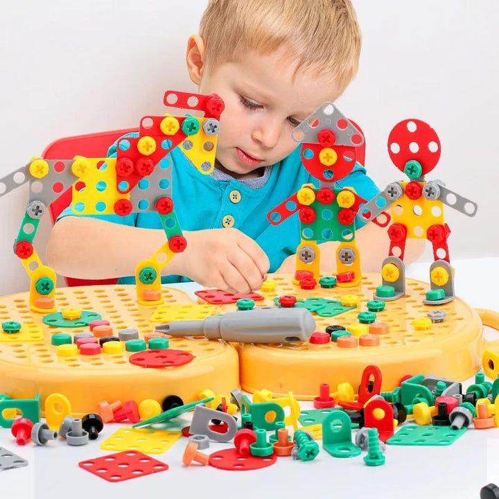 Montessori Werkzeugkasten-Set für Kinder mit Spielzeugbohrer, 204 Teile