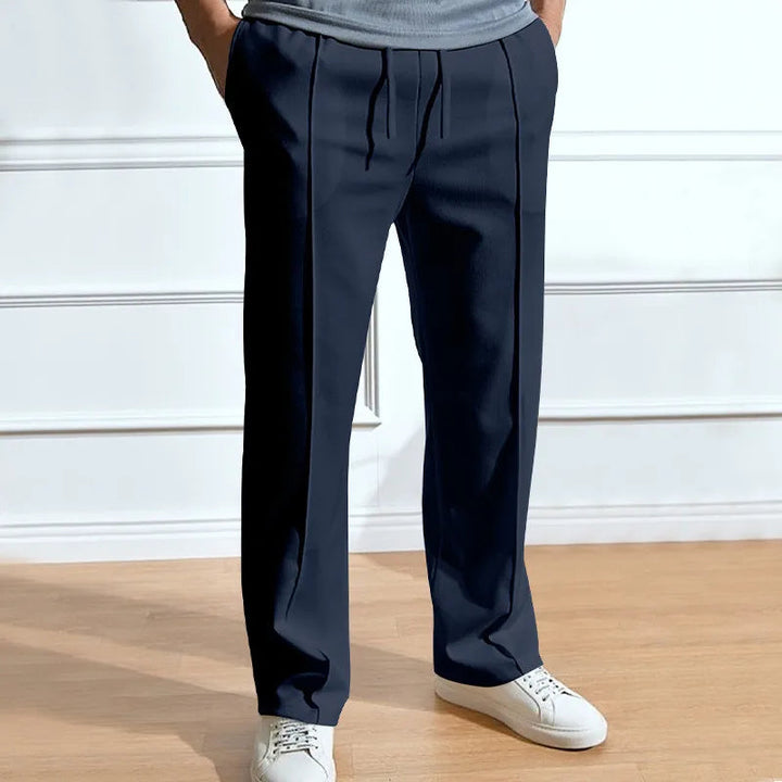 Herrenhose mit schmaler Passform und elastischem Bund mit Kordelzug