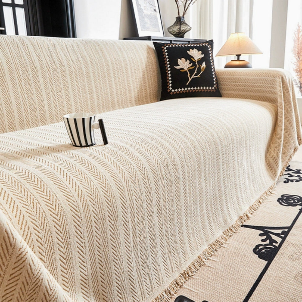 Sofaüberzug mit Fischgrätenmuster aus Chenille