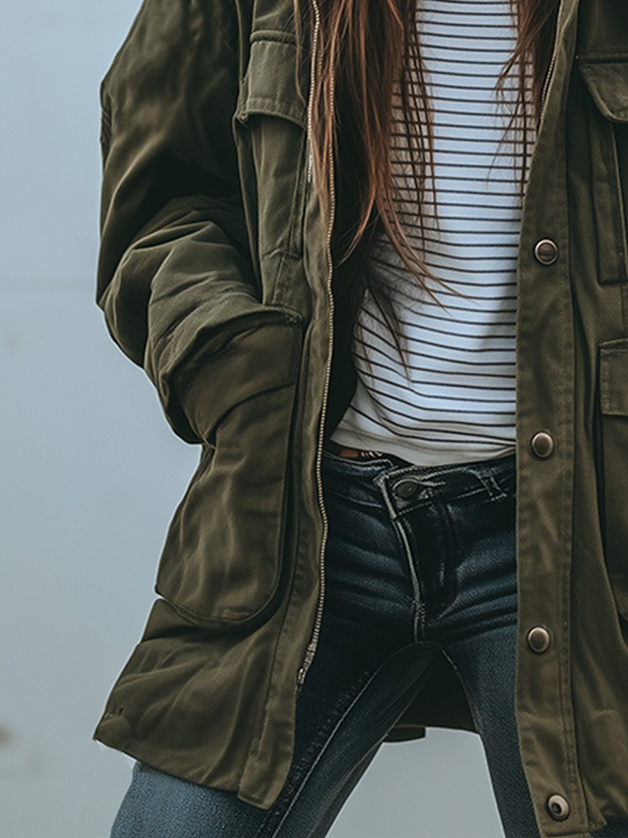 Damen-Utility-Jacke in Grün, lockere Passform im Militärstil mit Taschen