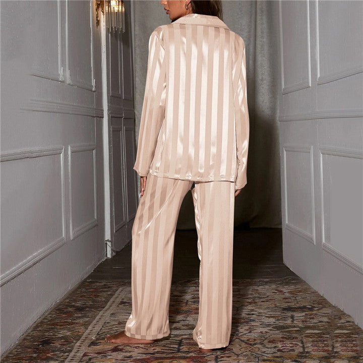 Luxuriöser Seidenpyjama für Damen - Nina