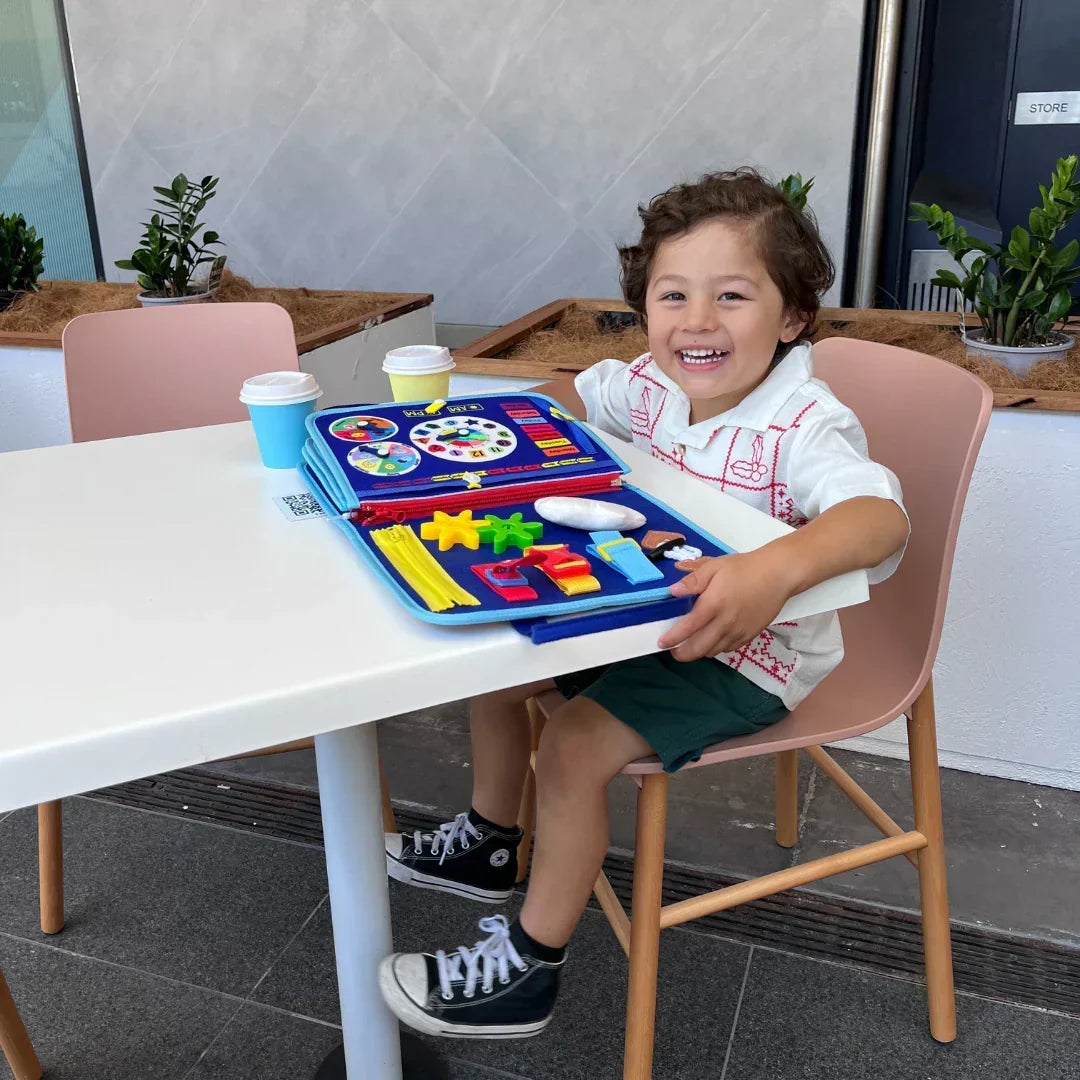 Montessori-Lernbuch – Selbstständigkeit bei Kindern fördern