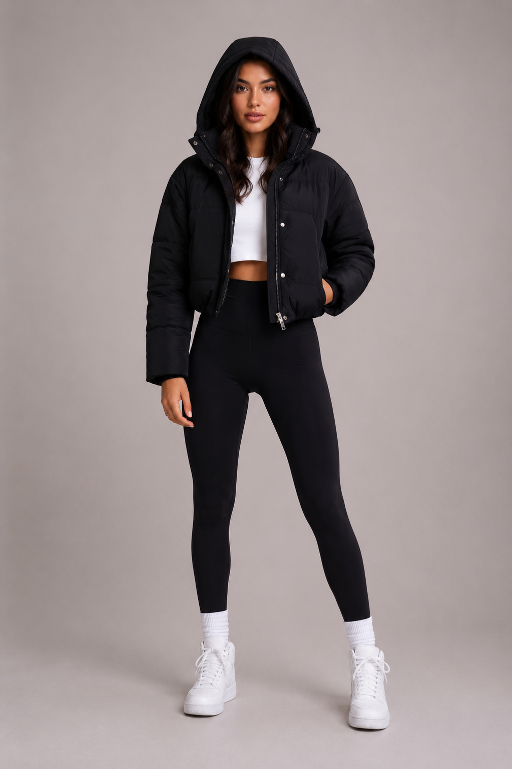 Damen Kurze Steppdaunenjacke mit Kapuze mit enger Passform