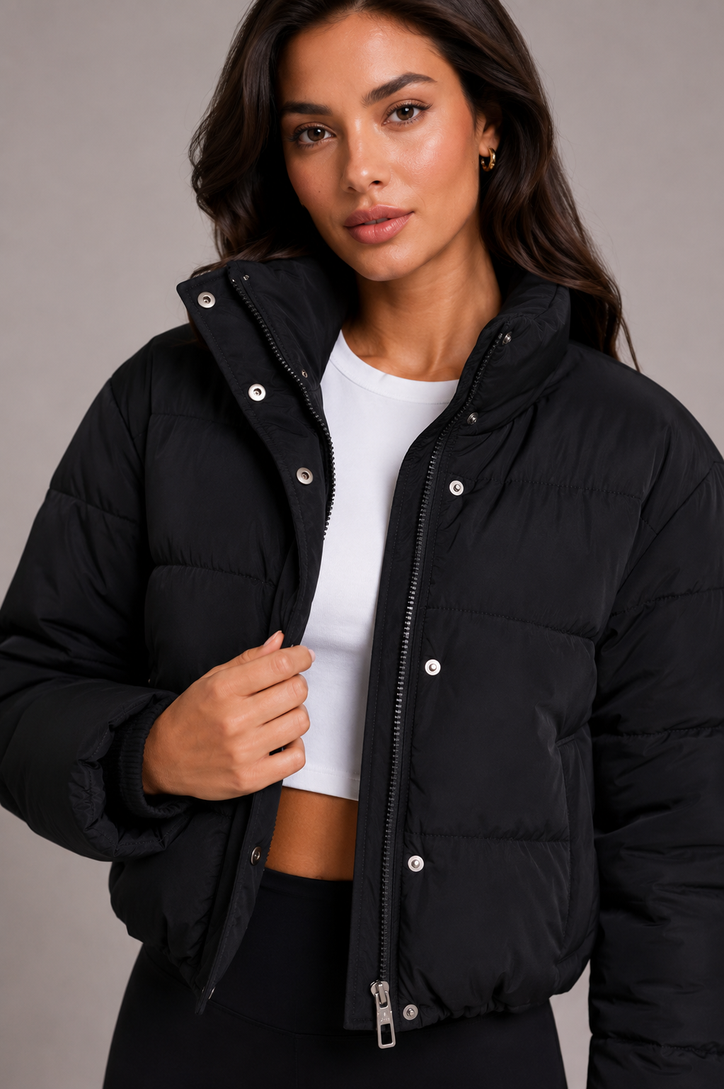 Damen Kurze Steppdaunenjacke mit Kapuze mit enger Passform