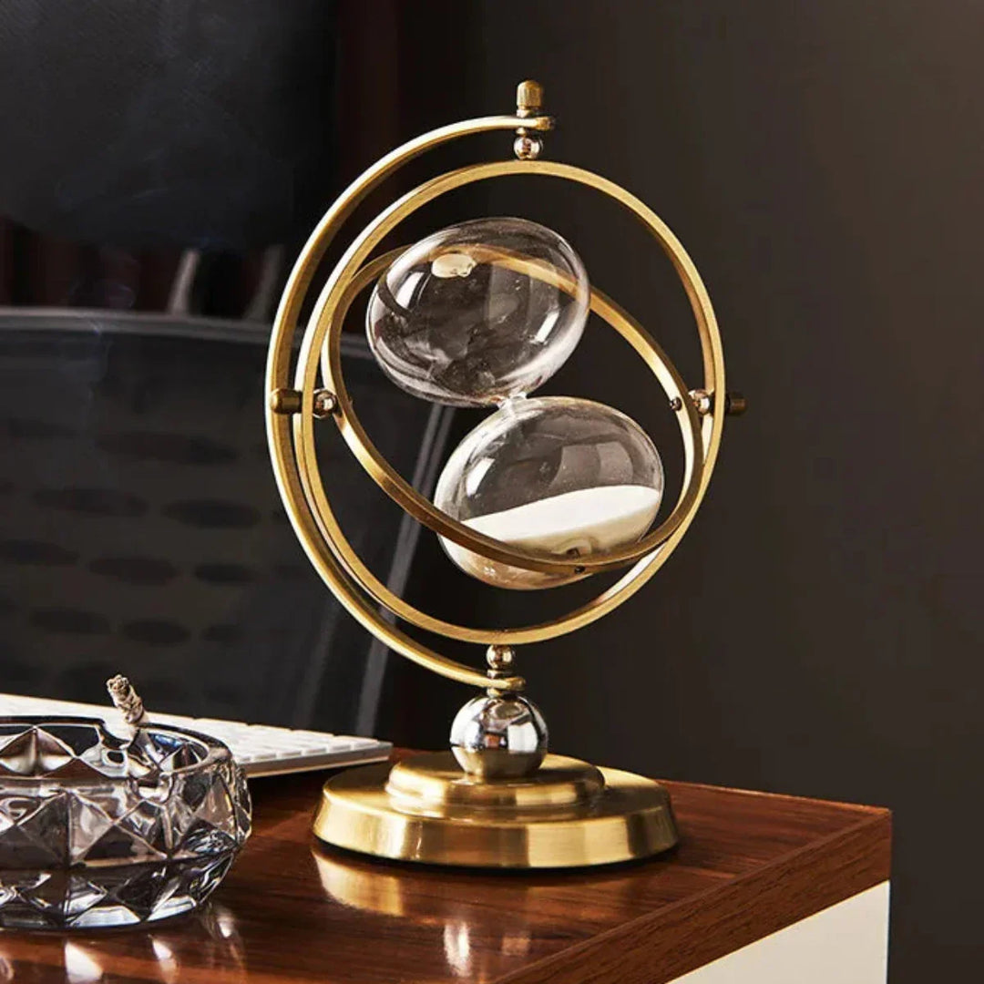 Luxuriöse Sanduhr mit elegantem Metallrahmen