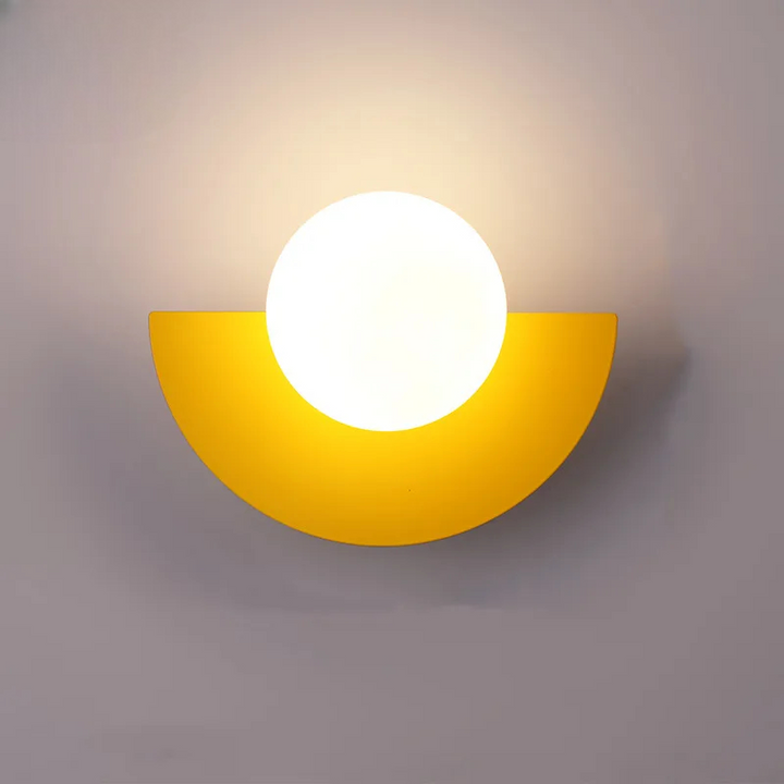 Moderne LED-Wandleuchte im geometrischen Halbkreis-Design