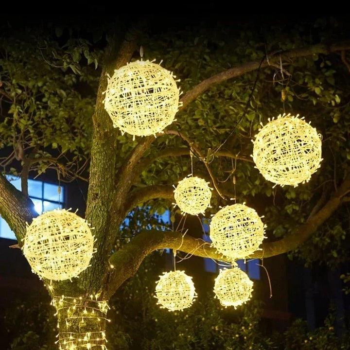 Stimmungsvolle LED-Lichtkugel für drinnen & draussen – Orbola