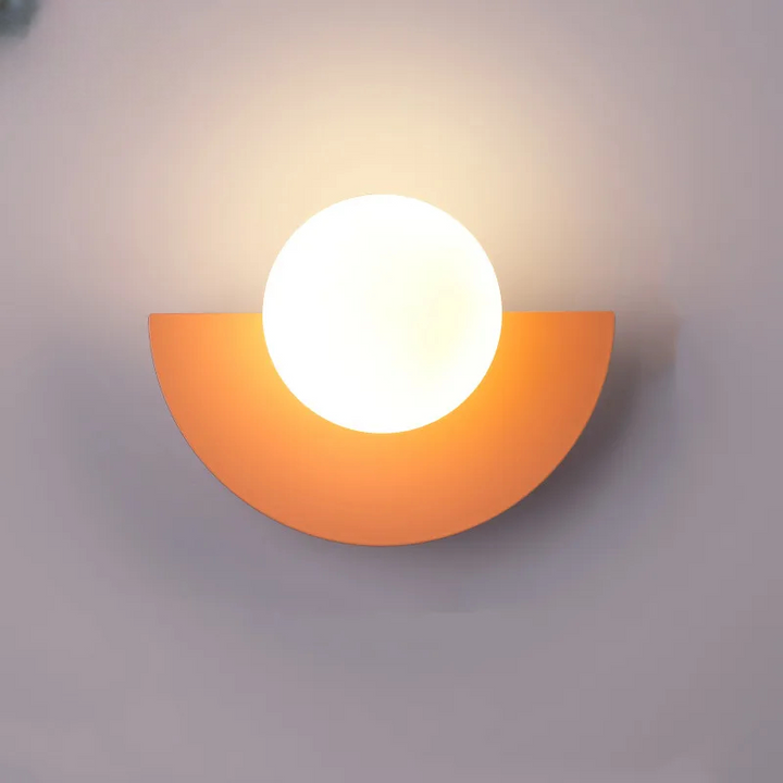 Moderne LED-Wandleuchte im geometrischen Halbkreis-Design