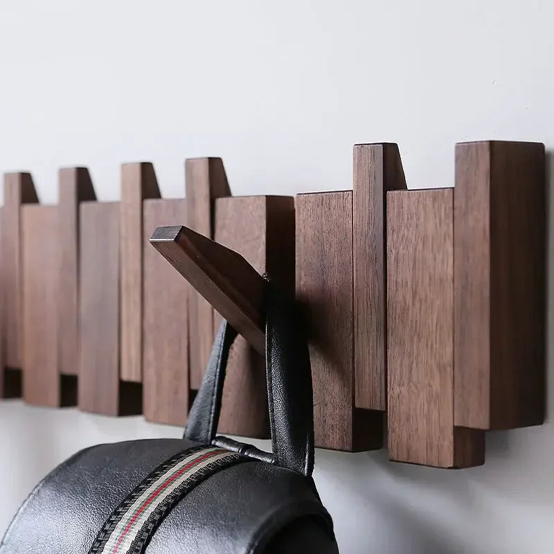 Klaviatur-Holz-Garderobe – Elegante Wandorganisation für den Eingangsbereich