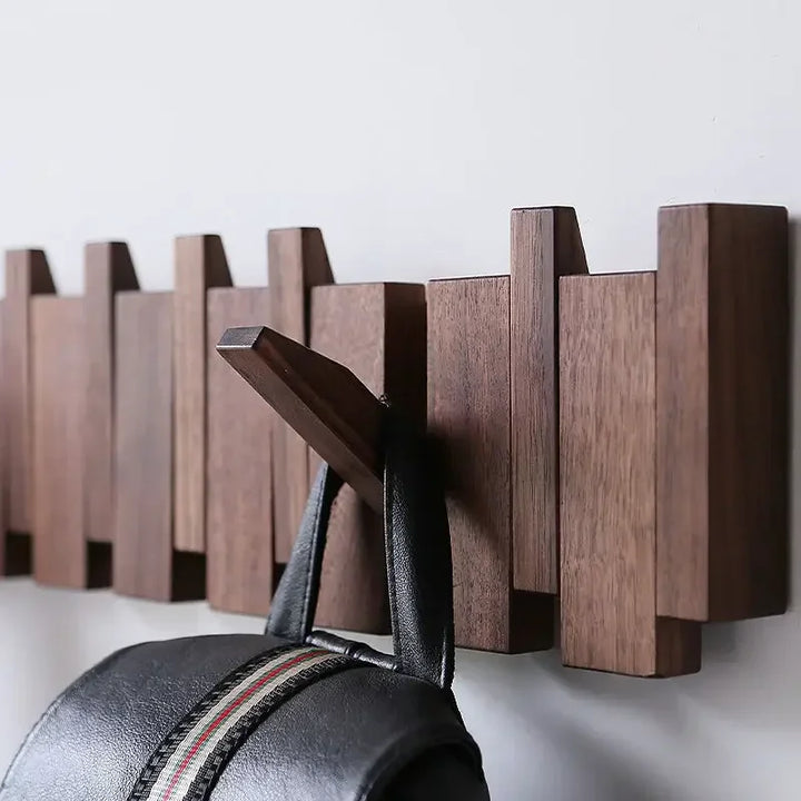 Klaviatur-Holz-Garderobe – Elegante Wandorganisation für den Eingangsbereich