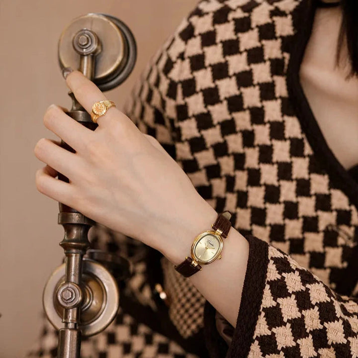 Sienna - Elegante Quarzuhr mit goldenem Armband