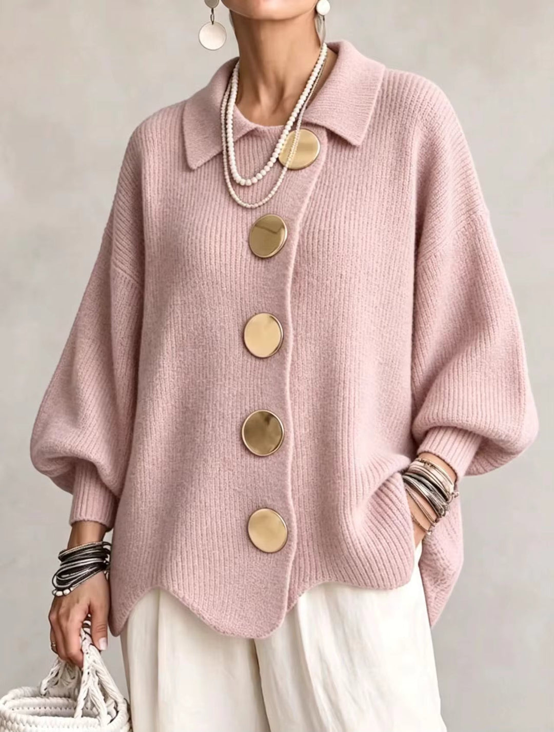 Eleganter Oversized-Cardigan mit auffälligen Knöpfen