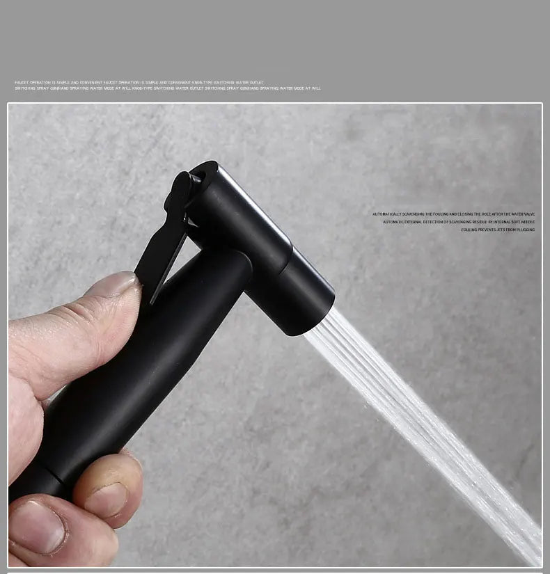 AquaJet Wandarmatur in Schwarz aus Messing