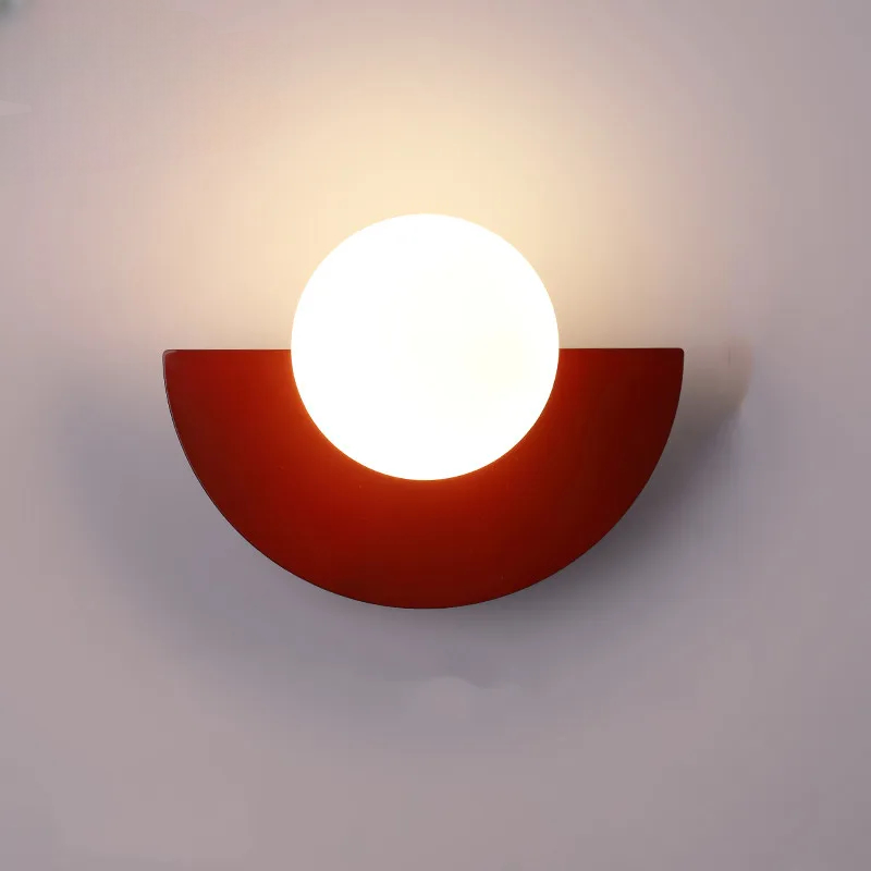 Moderne LED-Wandleuchte im geometrischen Halbkreis-Design